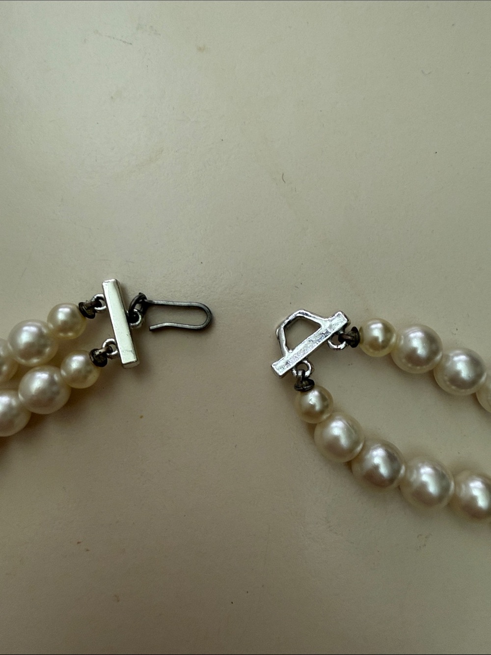 Vintage Double-Strand Faux Pearl Necklace with Aurora Beads - White - Picture 2 of 2
